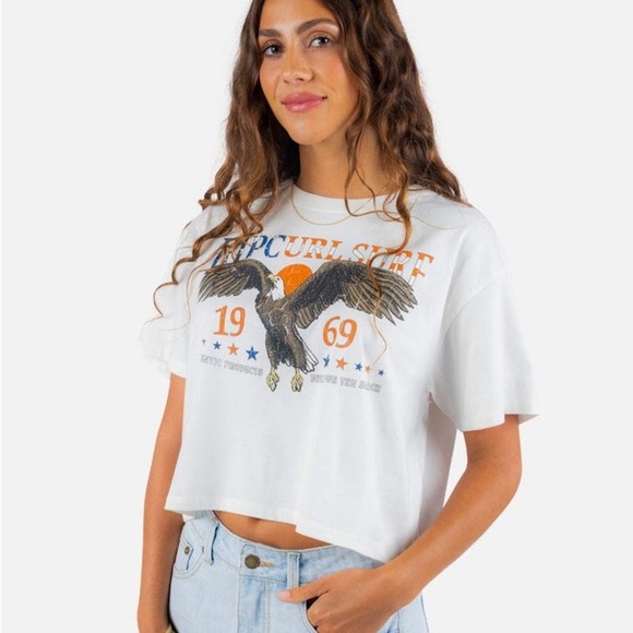 Rip Curl Soaring Crop Tee - Picture 2 of 5
